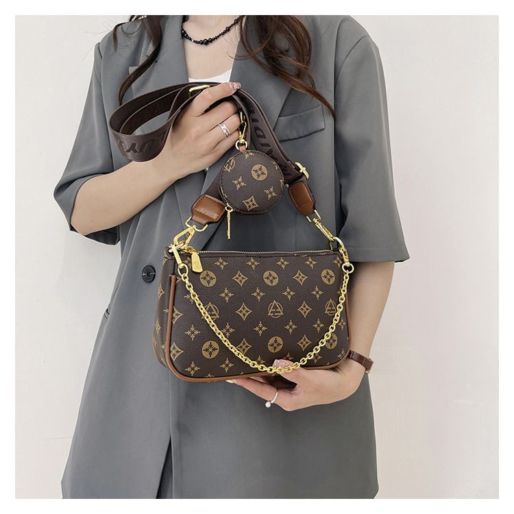 Borsa da donna 2024 nuova borsa a tracolla stampata popolare piccola quadrata versatile tracolla larga borsa da donna a spalla singola_voghion.com