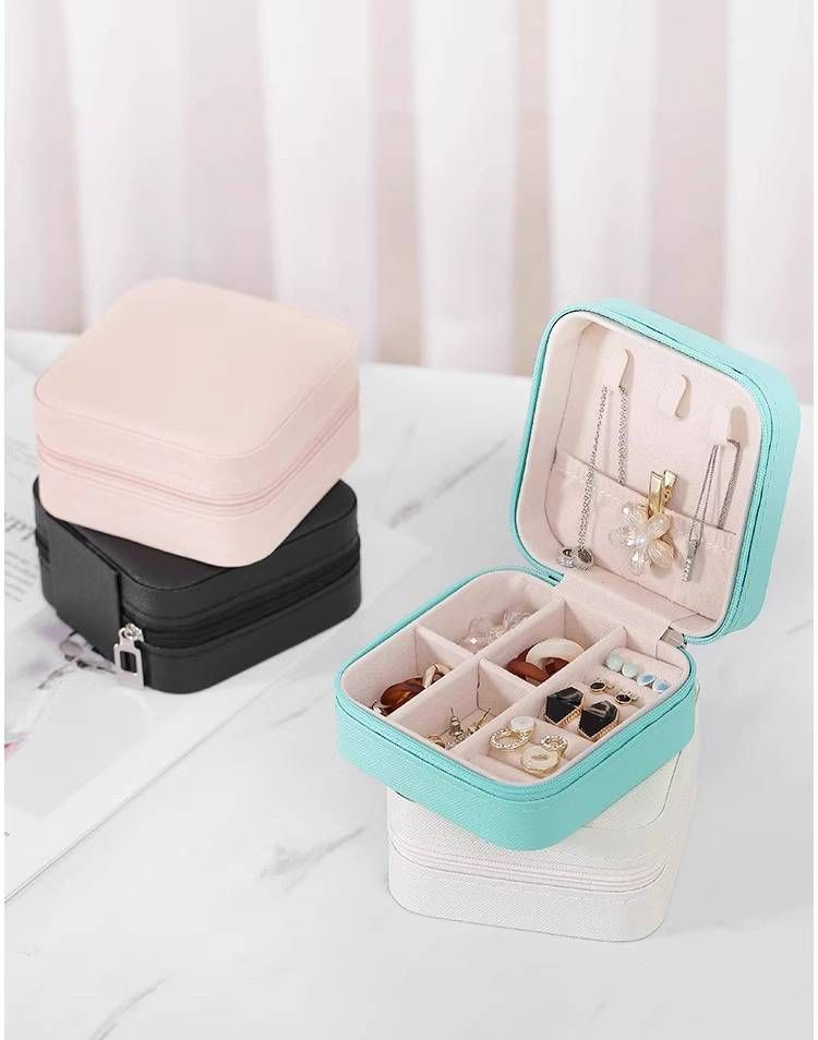 Elegante Schmuckbox aus PU-Leder – anpassbare Fächer für Ringe, Ohrringe und Halsketten (10 x 10 x 5 cm, 8 Farben)_voghion.com