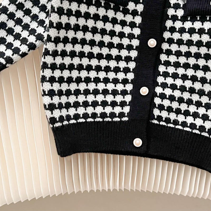Koreanische Version des Mädchenpullovers Strickjacke Anzugrock Mädchen Baby Stilvolle gestrickte Rundhalsjacke Kurzer Rock_voghion.com