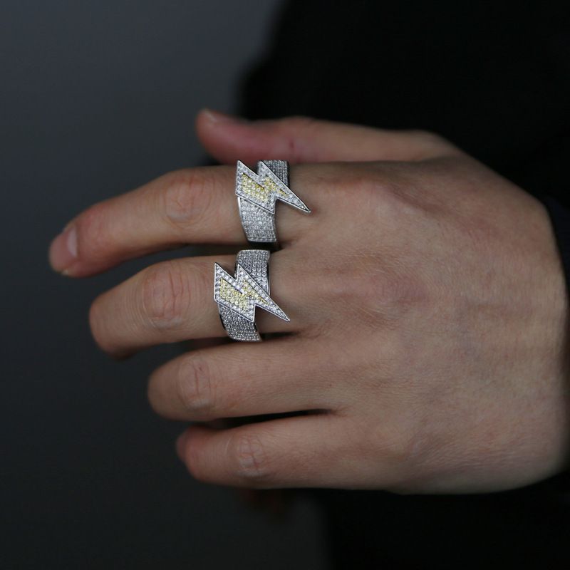 Geometrischer Hiphop-Ring für Herren mit Diamantakzenten, silberfarben, Größen 8–10, Ringstil Hip Hop Street Trend Herrenschmuck_voghion.com