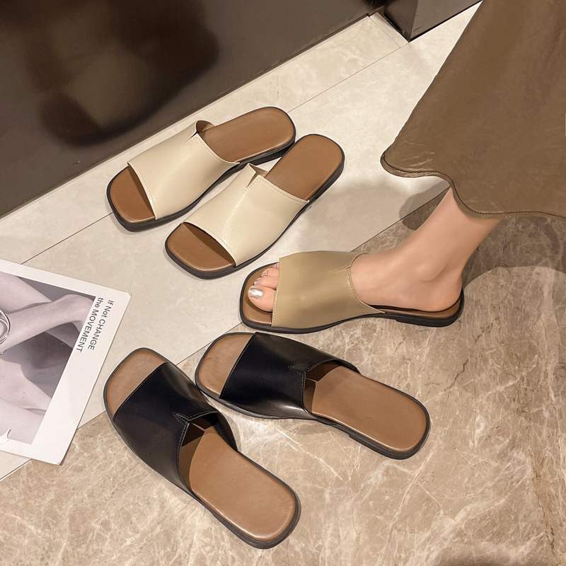 Women's Summer Outerwear 2025 New French Square-toed Flat Beach Flip-flops_voghion.com