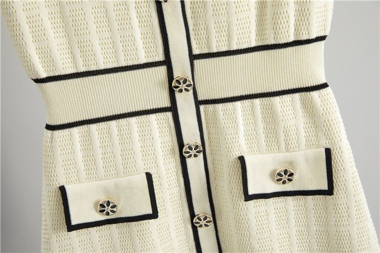 Petite robe noire classique en tricot – Mini-robe trapèze taille haute pour une élégance sans effort_voghion.com