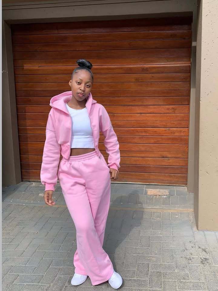 Damen-Set aus Kapuzenpullover und Hose mit Kordelzug für Herbst/Winter – Langärmliges Sweatshirt mit Reißverschluss und einfarbige Jogginghose, lässiges zweiteiliges Outfit (S/M/L/XL)_voghion.com