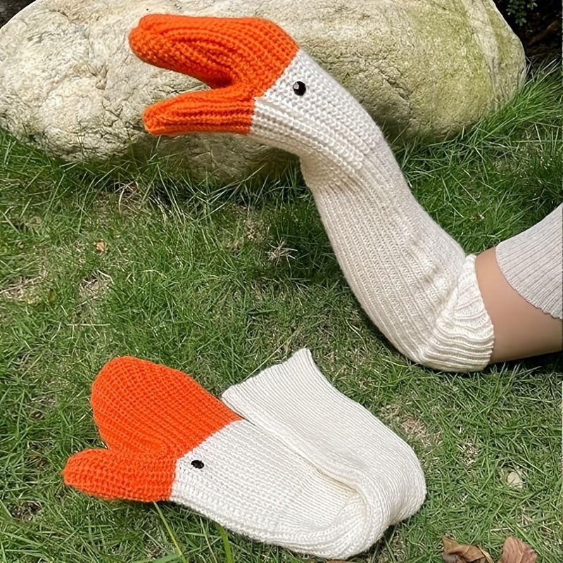 2024 Winter Cold-Proof Warm Cute Funny Long And Short Three-Dimensional Swan Knitted Wool Gloves With Animal Elements_voghion.com
