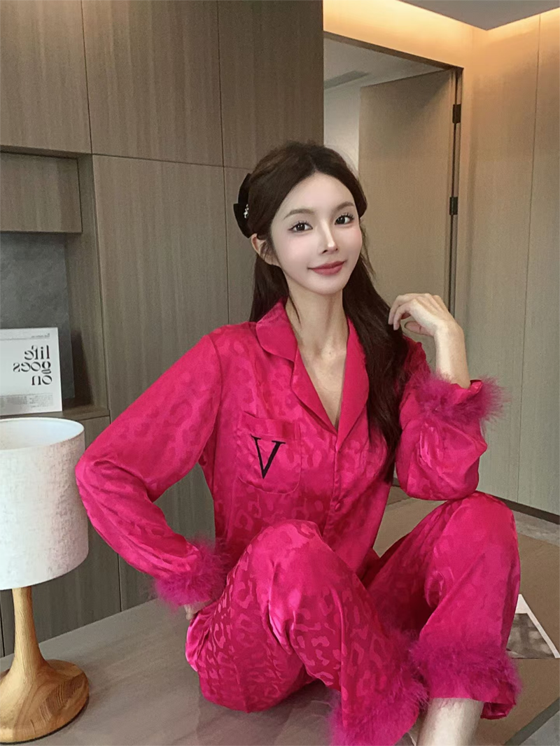 Underwear & Sleepwears Leopard Feather High End Pajamas For Women Autumn And Winter Gold Velvet Long Sleeved Comfortable Home Clothes Suit_voghion.com