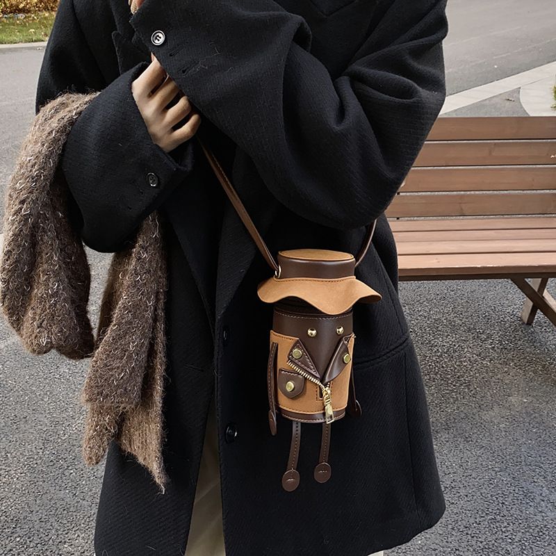 Borsa a tracolla con tracolla da donna, stile cartone animato, alla moda, con personalità carina e piccolo omino, portapenne, cappello e celebrità di Internet_voghion.com