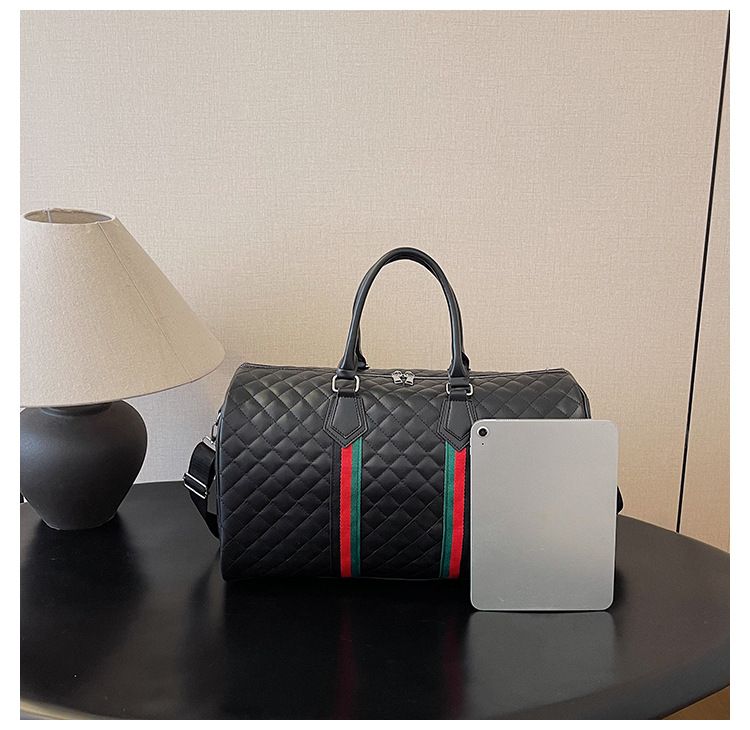 Borsone da viaggio in PU resistente con design impermeabile, grande capacità 20-35 litri, elegante borsa a tracolla multiuso per palestra, viaggi del fine settimana_voghion.com