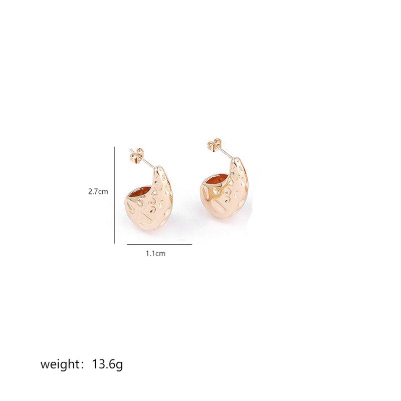 Fashionable and versatile single piece metal water drop earrings design, personalized and shiny, appearing on the mirror, and a niche ear accessory_voghion.com