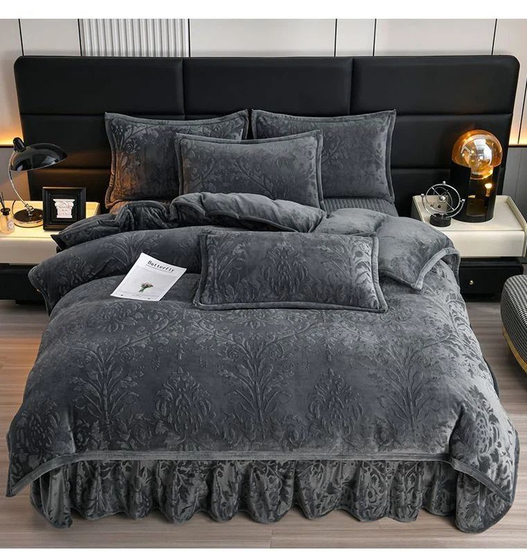 Copripiumino invernale in velluto di latte spesso imbottito in cotone, set da quattro pezzi, stile principessa, in pizzo, in velluto double-face, in pizzo, in velluto corallo._voghion.com