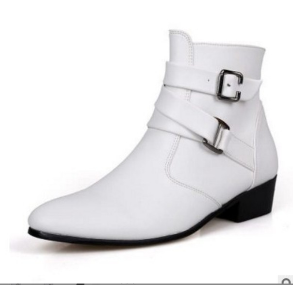 Gli stivali alti da uomo per le attività all'aria aperta sono eleganti e belli._voghion.com