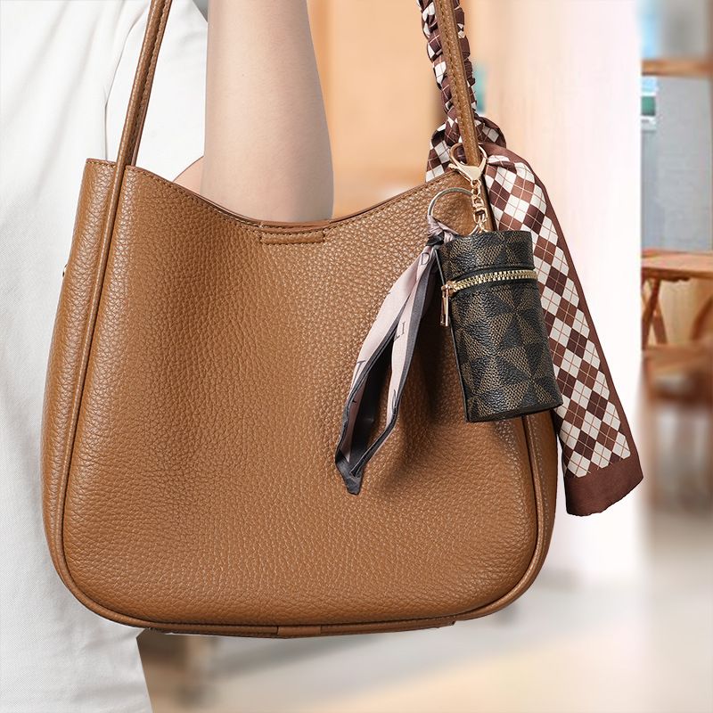 2024 Neue kleine Geldbörse mit Etikett, Anhänger, Kopfhörer-Lippenstifttasche, Mini-Schlüsselanhänger_voghion.com