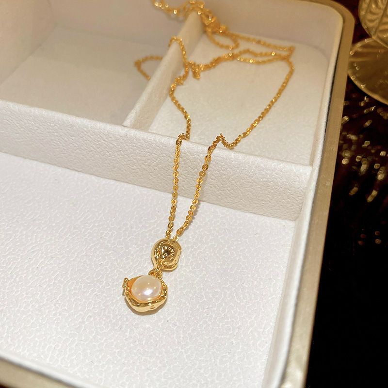 Echtes Gold galvanisierte französische High-End-Süßwasserperlenkette, leichtes Luxustemperament, Schlüsselbeinkette,_voghion.com