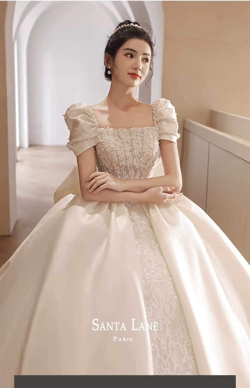 Satin Wedding Dress With Lace Detailing – Empire Waist, A-Line Silhouette, Long Sleeves & Train Options (XS-XXXL) For Petite Brides_voghion.com