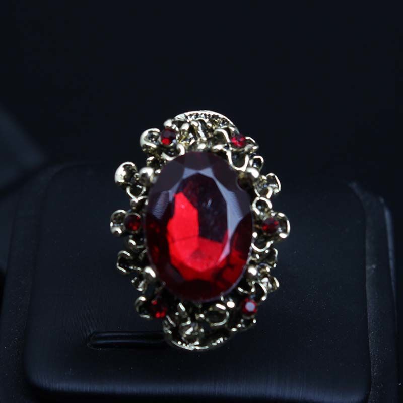 Versão coreana luxo ouro borda oval incrustado esmeralda grande anel dedo indicador versátil acessório feminino_voghion.com