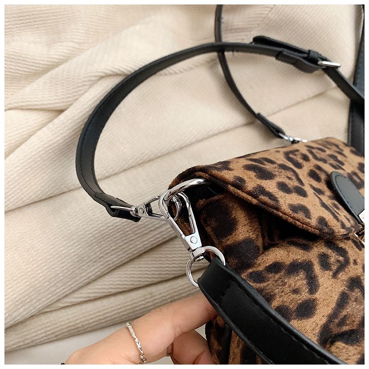 Advanced leopard print for women 2024 new Korean version French fashion small square trendy sinle shoulder crossbody_voghion.com