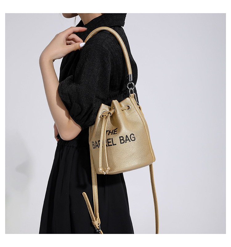 2023 Lente/Zomer Nieuwe Mode Emmer Tas Met Trekkoord Casual Handheld Crossbody Damestas_voghion.com
