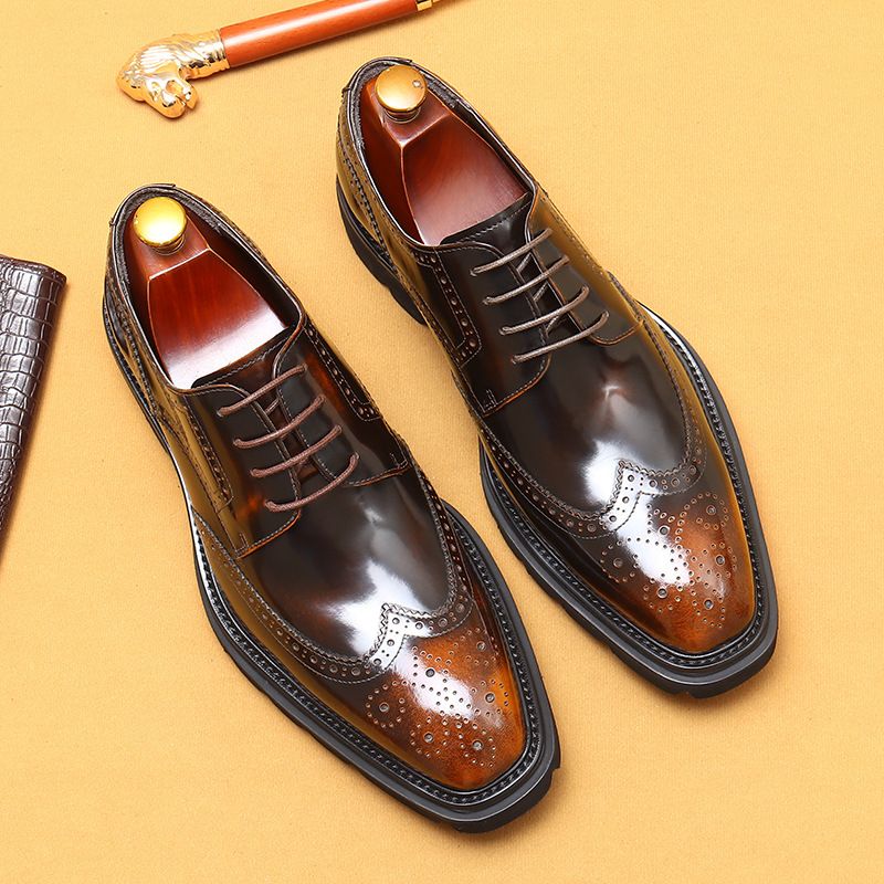 Erste Schicht Rindsleder Business Casual Herrenschuhe Britischer Stil geschnitzte Brogue Karree Doppelboden Außenhandel Abendgarderobe helle Lederschuhe_voghion.com