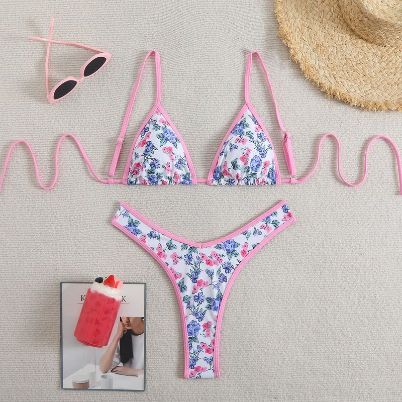 bikini Woman With Floral Split Neck Strap_voghion.com