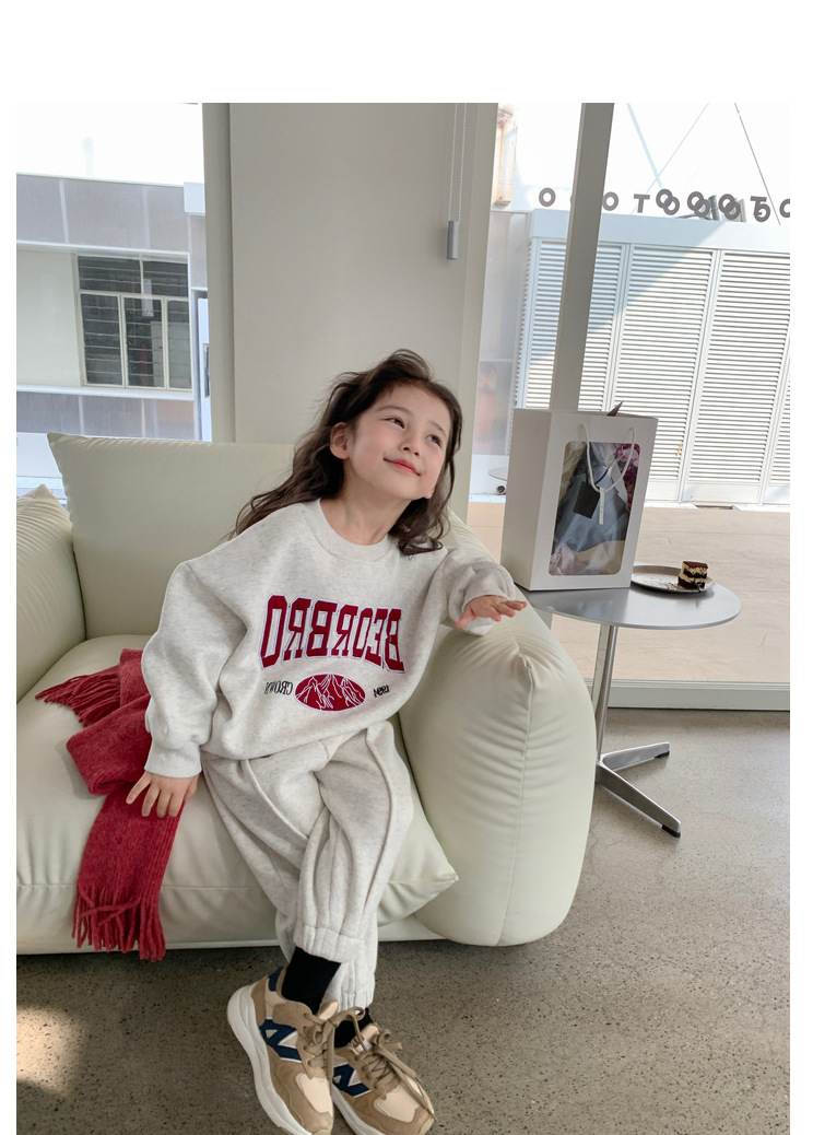 Jungen Mädchen Set Brief Stickerei Fleece Verdickt Weiche Pullover und Hosen 23 Winter Neue Kinder Kleidung_voghion.com