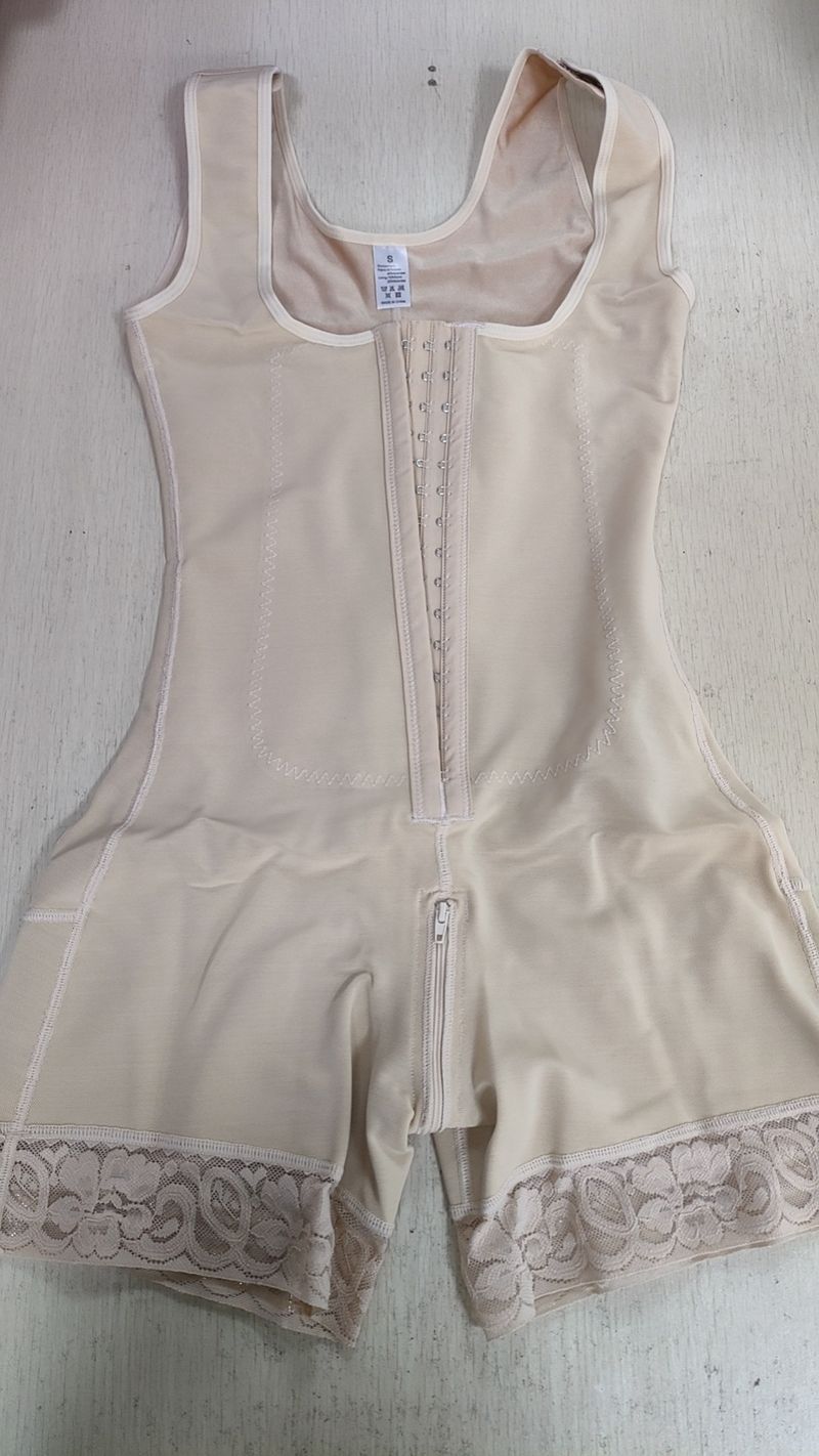 Vrouwen IntimatesNieuwe Body Shaper met vier rijen knopen om de heupen te liften en de buik strakker te maken Corset Kant Body Shaping Tights_voghion.com