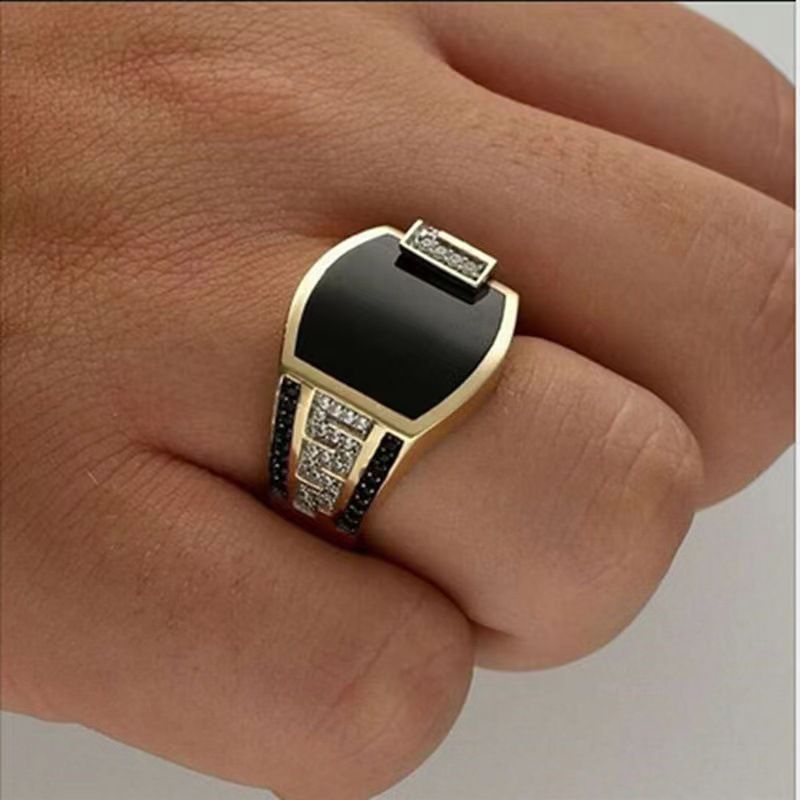 Anello in stile hip hop con diamanti sintetici intarsiati in zircone nero, gioiello alla moda da uomo_voghion.com