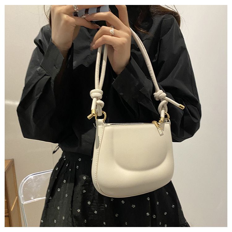 Elegant Saddle 2024 Summer New Fashionable Casual Women's Shoulder Simple Underarm Bag for Women_voghion.com