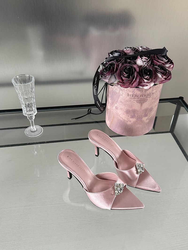 Sandale noi cu strasuri, cu vârf ascuțit și tocuri înalte, papuci eleganți de vară cu toc subțire_voghion.com