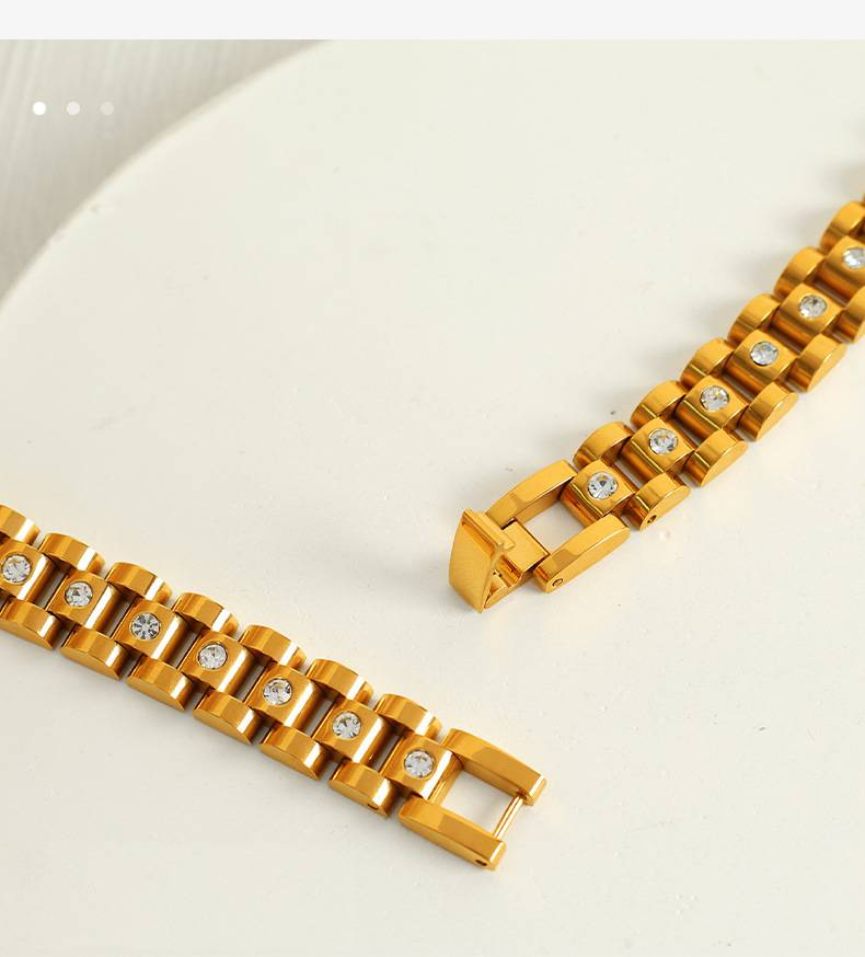 Retro style exquisite bracelet for girls gold round white rhinestone watch chain does not fade jewelry_voghion.com