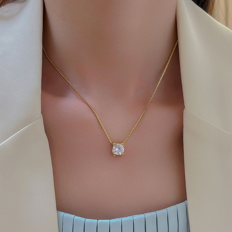 Ciondolo a forma di croce in oro con quattro griffe, stile giapponese e coreano, con diamante singolo, versatile per le donne, alla moda per la clavicola._voghion.com