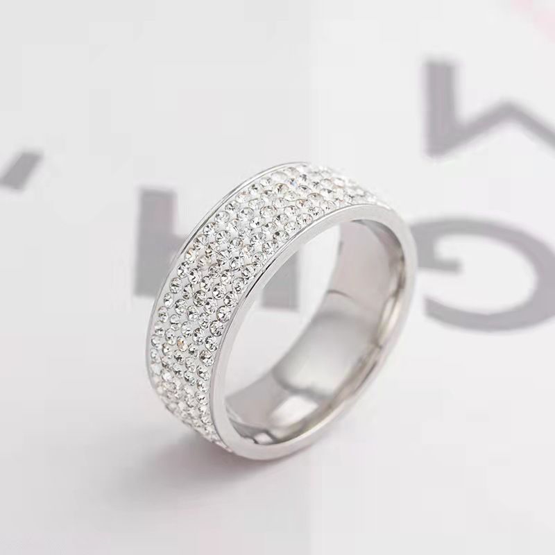 Anello in acciaio inossidabile con diamanti e argilla in titanio da 8 mm di larghezza, 5 file_voghion.com
