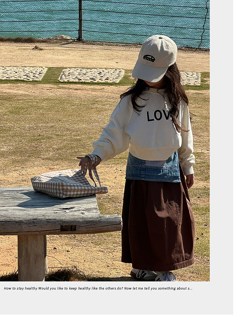 2024 Abbigliamento primaverile per ragazze Nuova lettera maglione Edizione coreana Stile occidentale Casual a maniche lunghe Moda Versatile per bambini_voghion.com