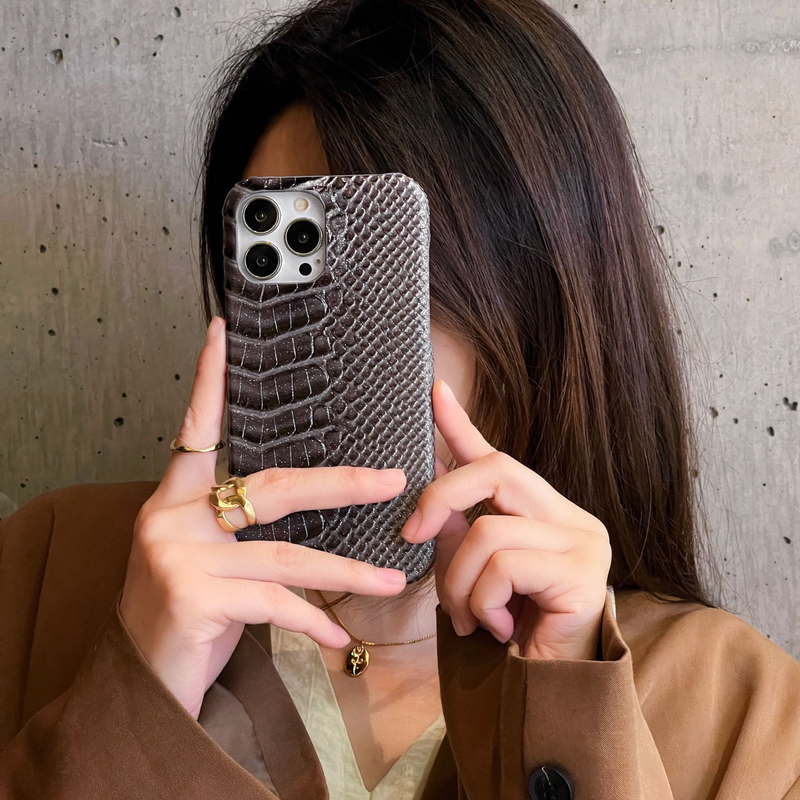 Mobile phone case trendy brands suitable for iPhone12 mobile phone case Apple 13pro max/11 lacquer glitter crocodile protective cover_voghion.com