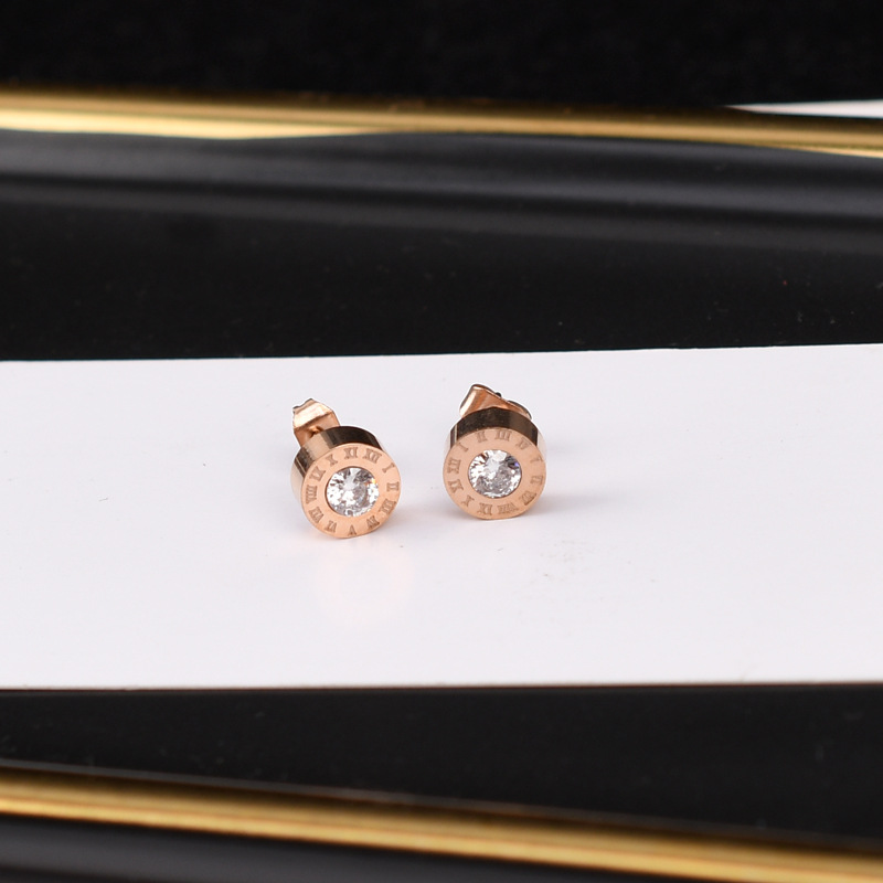 Klassische trendige Zirkonia römische Ziffern Doppelkreis Ohrstecker Titan Stahl Roségold Hochzeit Ohrring Schmuck_voghion.com
