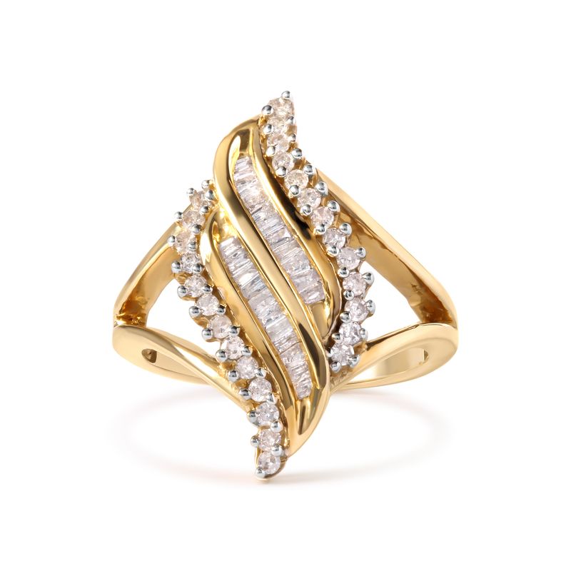 10K Yellow Gold 1/2 Cttw Round and Baguette Cut Diamond Cocktail Ring (H-I Color, I1-I2 Clarity)_voghion.com
