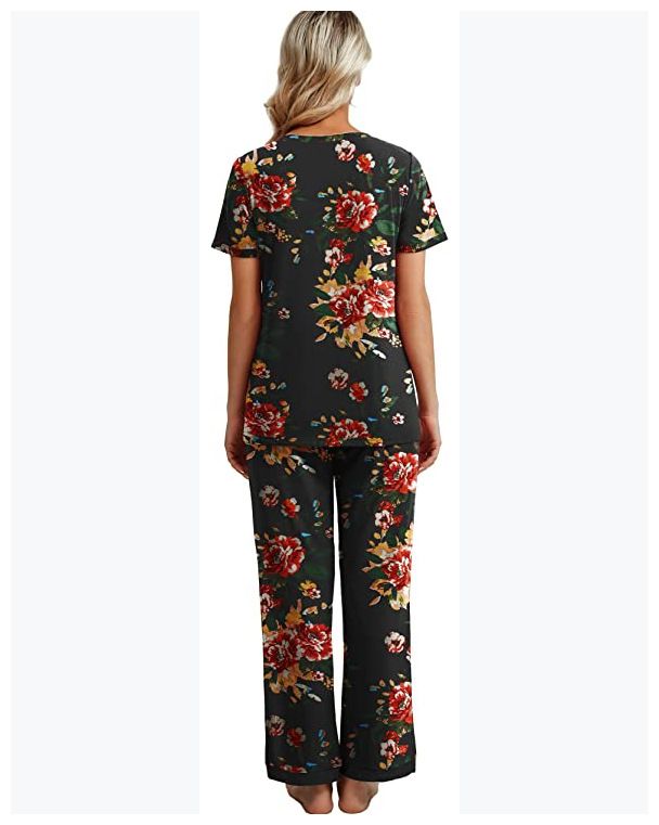 Nuova moda europea per l'estate 2025! Completo a maniche corte in seta di latte a contrasto, comodo e casual, che mette in mostra il temperamento moderno._voghion.com