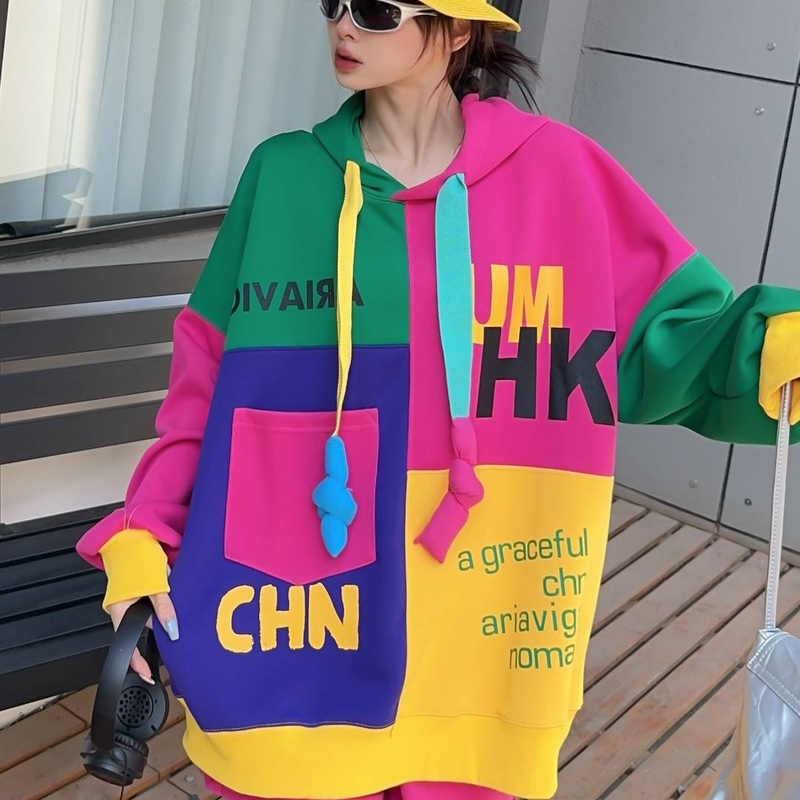 Dameskleding grote maat contrasterende kleur stiksels capuchontrui high-end mode trend stijl nieuwe stijl casual tops_voghion.com