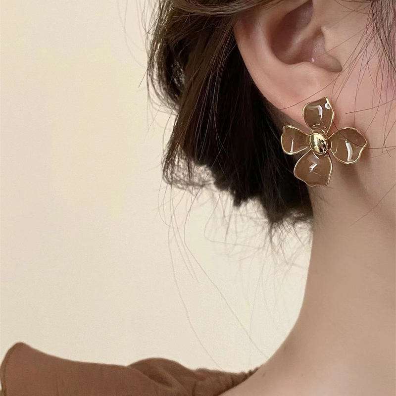 Women's Earrings Oil dripping flower earrings for women, high-end niche design, unique earrings 2023 new sweet temperament earrings_voghion.com