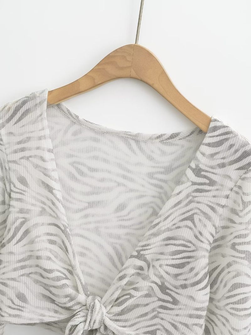 2025 Tie Up Sexy Base Shirt Style Women's Wear Leaky Umbilical Cross T-shirt Trumpet Sleeve Top_voghion.com