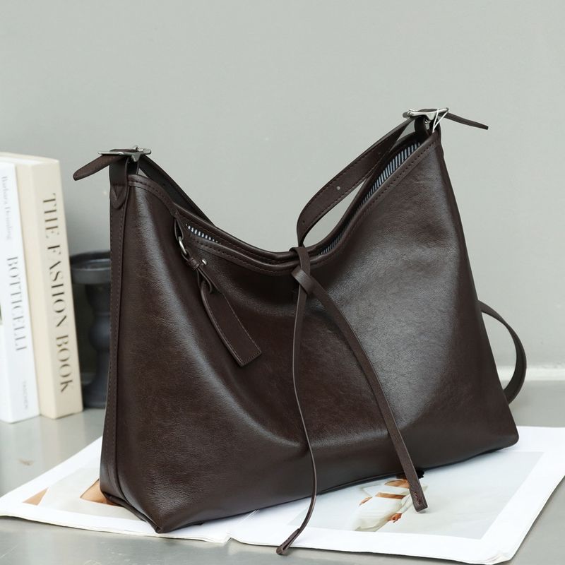 Borsa a tracolla da donna in pelle di vacchetta conciata al vegetale, grande capacità_voghion.com