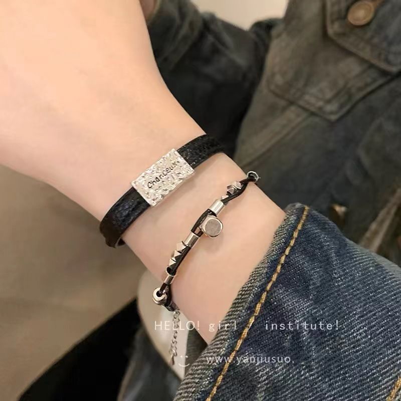 Bracelet en cuir noir pour femme, nouveau bracelet léger et haut de gamme, de qualité supérieure, en perles, pour homme, 2024_voghion.com