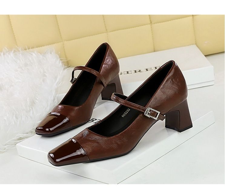 5292 Wind Thick Heel Shallow Mouth Splicing Square Head Water Diamond Buckle Strap Single Shoe Spring and Autumn Women's_voghion.com