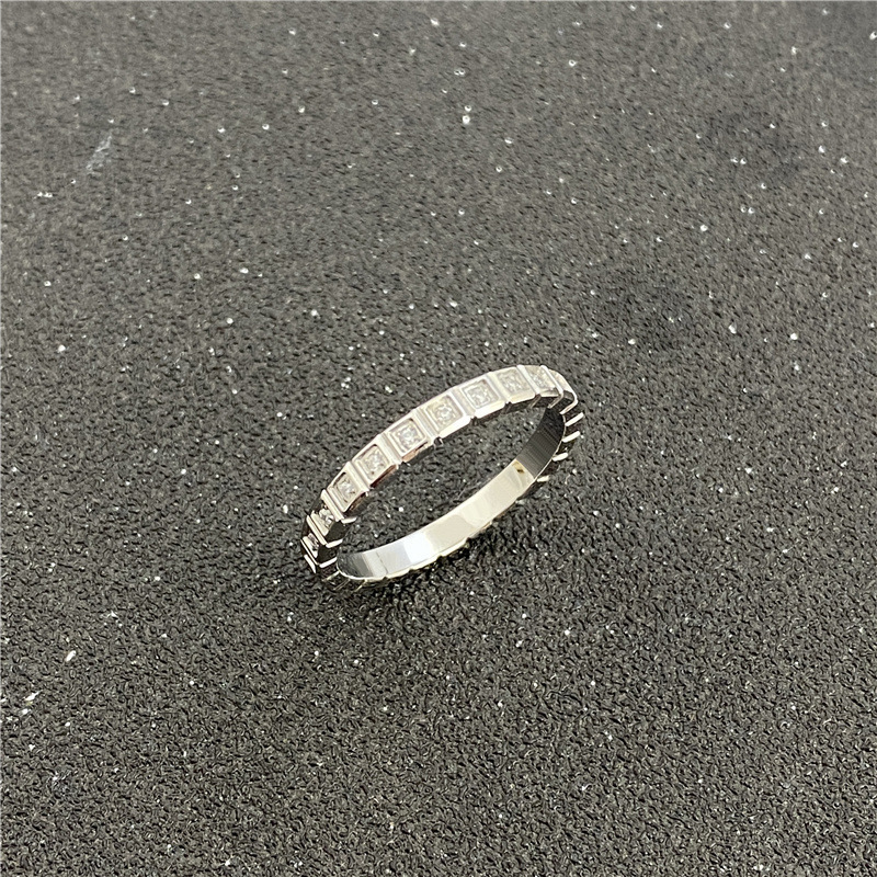 Anello di ghiaccio classico con scultura CNC di design Chopin, mezzo diamante, diamante singolo, quadrato, intarsiato a mano, anello per coppia_voghion.com