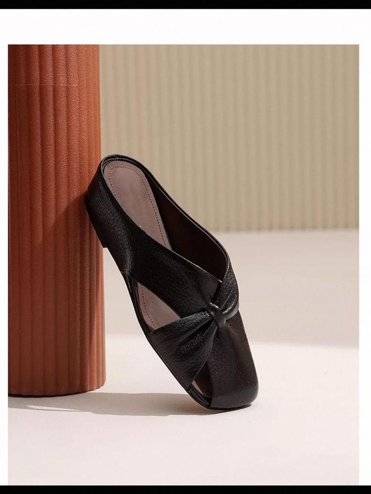 2025 Summer Outdoor Casual Mules Soft Leather Hollow Out Closed Comfortable Round Toe Wedge Women's Slippers_voghion.com