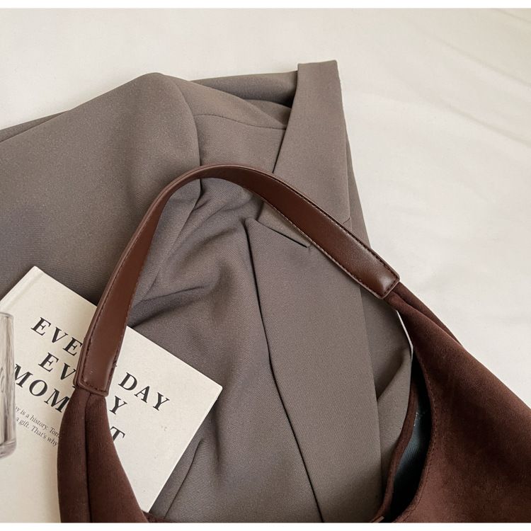 Borsa a tracolla in pelle scamosciata con stile avanzato, borsa hobo popolare e capiente per le donne che vanno a lavoro_voghion.com