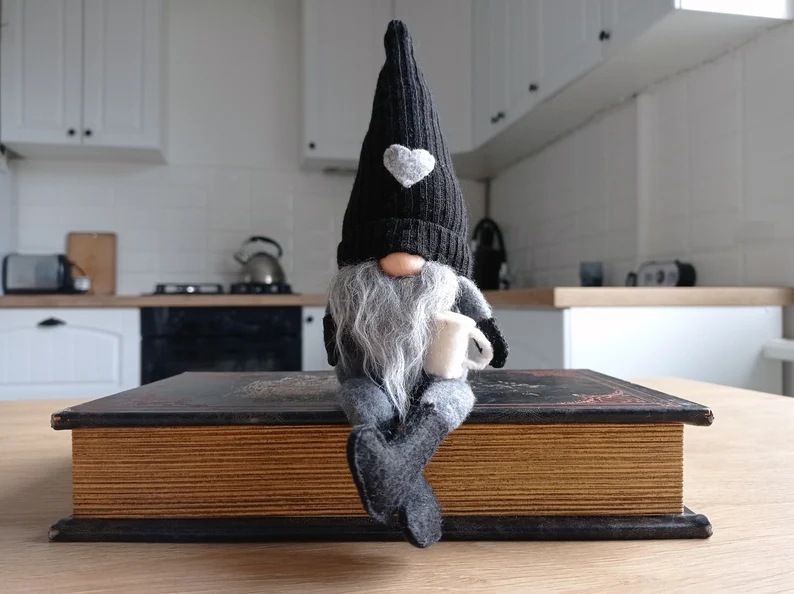 Knitted faceless doll hanging legs hand ground coffee Christmas holiday decorations home Daily decoration_voghion.com
