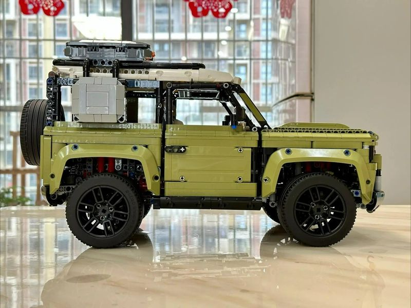 2573PCS Neue Technische Land Off-road Defender Sport Auto Bausteine Set Modell MOC Fahrzeug Spielzeug Ziegel Für Jungen Erwachsene Geschenke_voghion.com