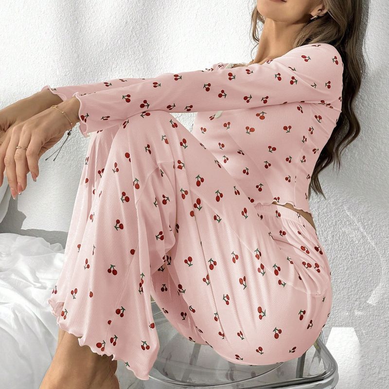 V-hals loungewearset – comfortabele, rekbare lange broek en top met lange mouwen (S/M/L/XL, meerdere prints)_voghion.com