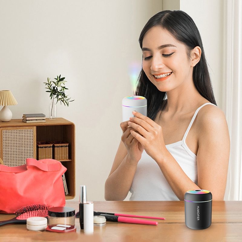 Difusor de aroma de ar USB 180ML Mini purificador de óleos essenciais Aromaterapia Mist Maker Lights Umidificador para carro e casa_voghion.com