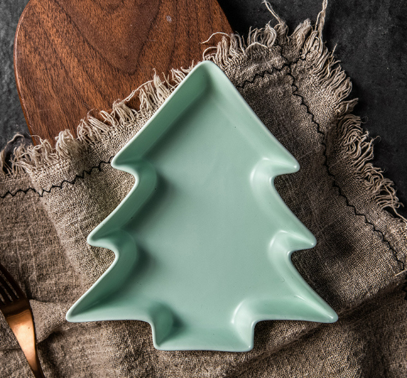 Julgranstallrik, nordisk stil oregelbunden liten lyxig mattglaserad tallrik, frukostservis, västerländsk mattallrik, kreativ keramisk tallrik_voghion.com