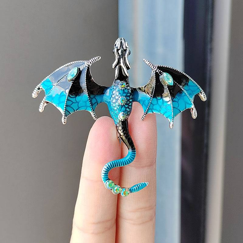 Piccola spilla a forma di drago in smalto Europa e Stati Uniti moda spilla a forma di animale tempestata di diamanti vendita calda di fiori tutti i diamanti incastonati accessori donna_voghion.com
